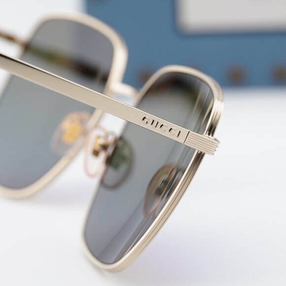 Gucci GG0802S 004 Square Sunglasses - Gold\\Multicolor with GG Pattern Mirror main image 5